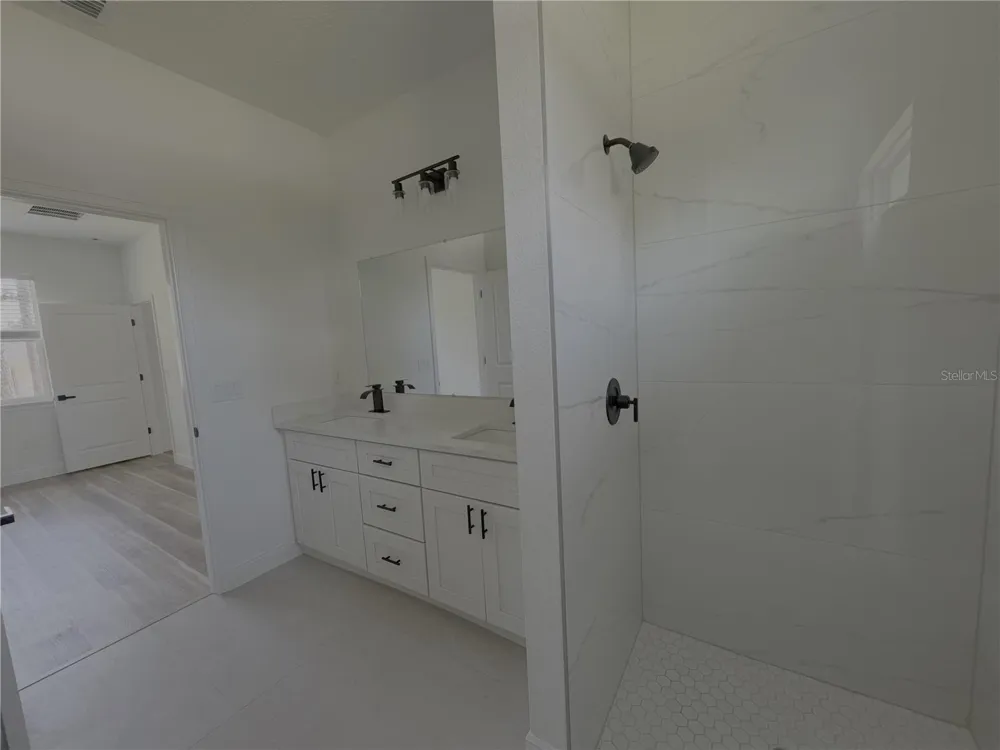 1852 W QUAKER LANE Citrus Springs, FL 34434