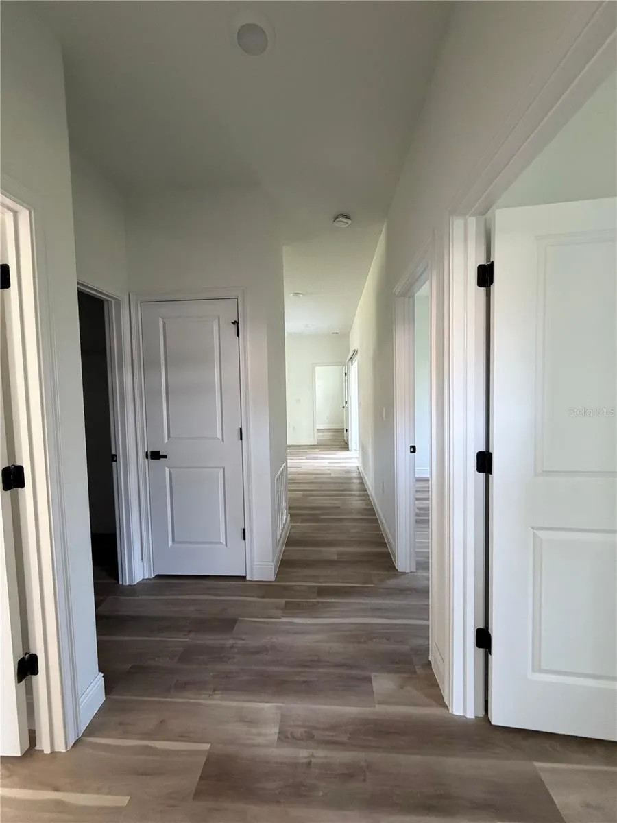 1852 W QUAKER LANE Citrus Springs, FL 34434