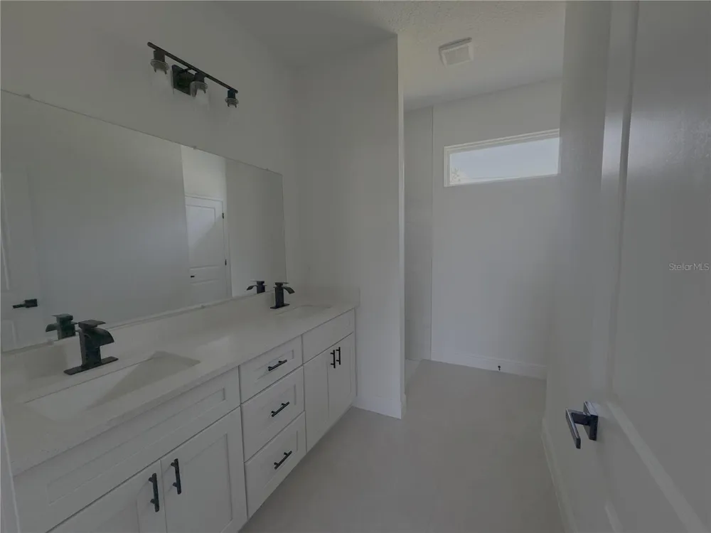 1852 W QUAKER LANE Citrus Springs, FL 34434