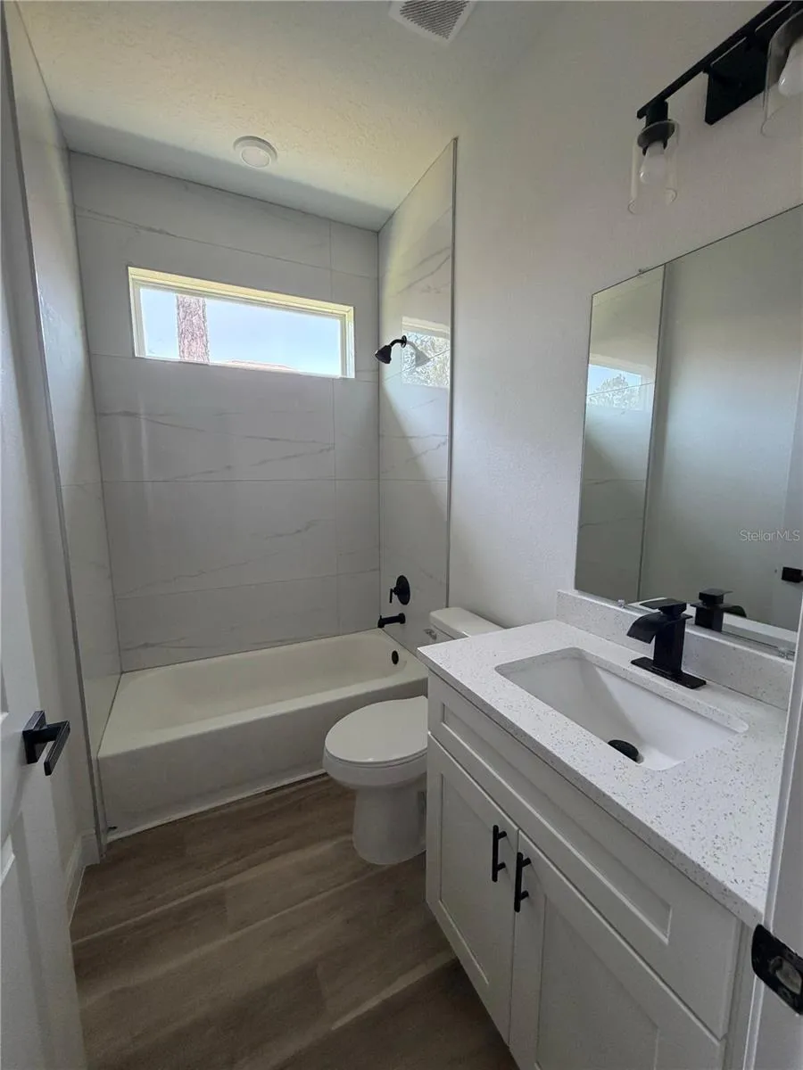 1852 W QUAKER LANE Citrus Springs, FL 34434