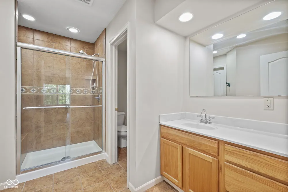 923 Stave Oak Drive Beech Grove, IN 46107