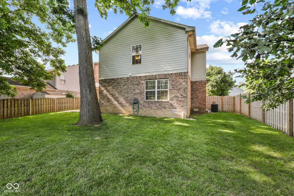 923 Stave Oak Drive Beech Grove, IN 46107