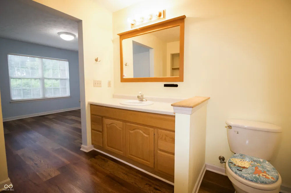 923 Stave Oak Drive Beech Grove, IN 46107