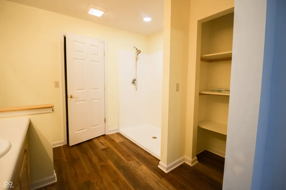 923 Stave Oak Drive Beech Grove, IN 46107