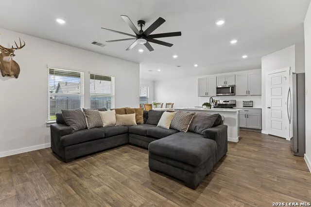 109 NETHERLAND ST San Marcos, TX 78666