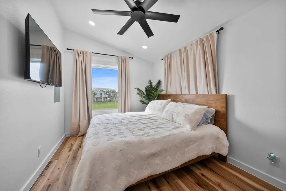 16708 Cabeza De Vaca Jamaica Beach, TX 77554
