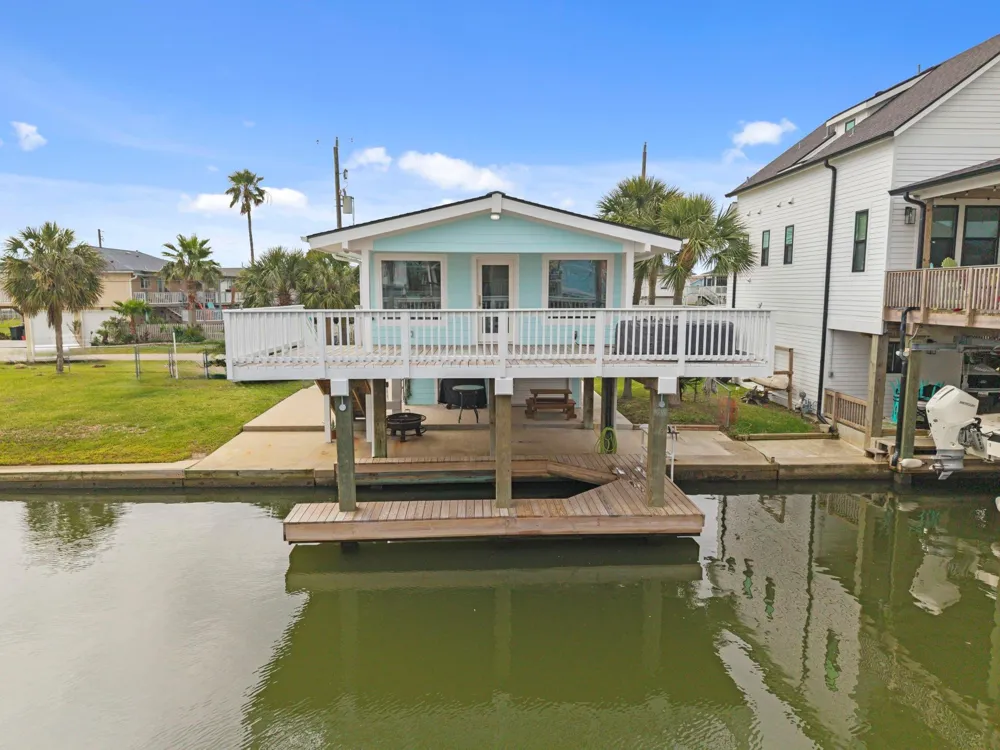 16708 Cabeza De Vaca Jamaica Beach, TX 77554
