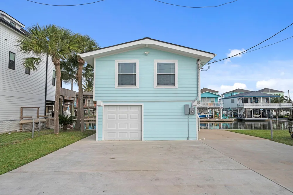 16708 Cabeza De Vaca Jamaica Beach, TX 77554