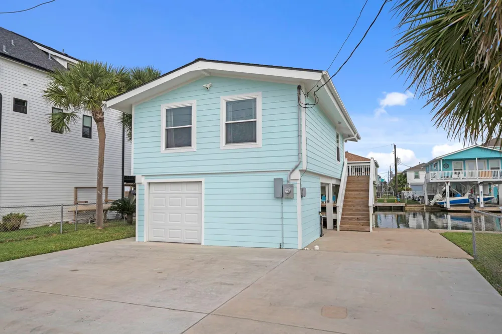 16708 Cabeza De Vaca Jamaica Beach, TX 77554