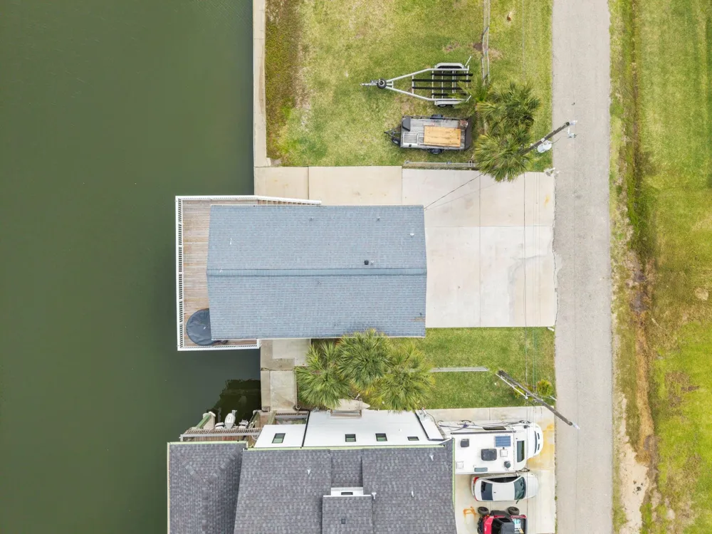 16708 Cabeza De Vaca Jamaica Beach, TX 77554