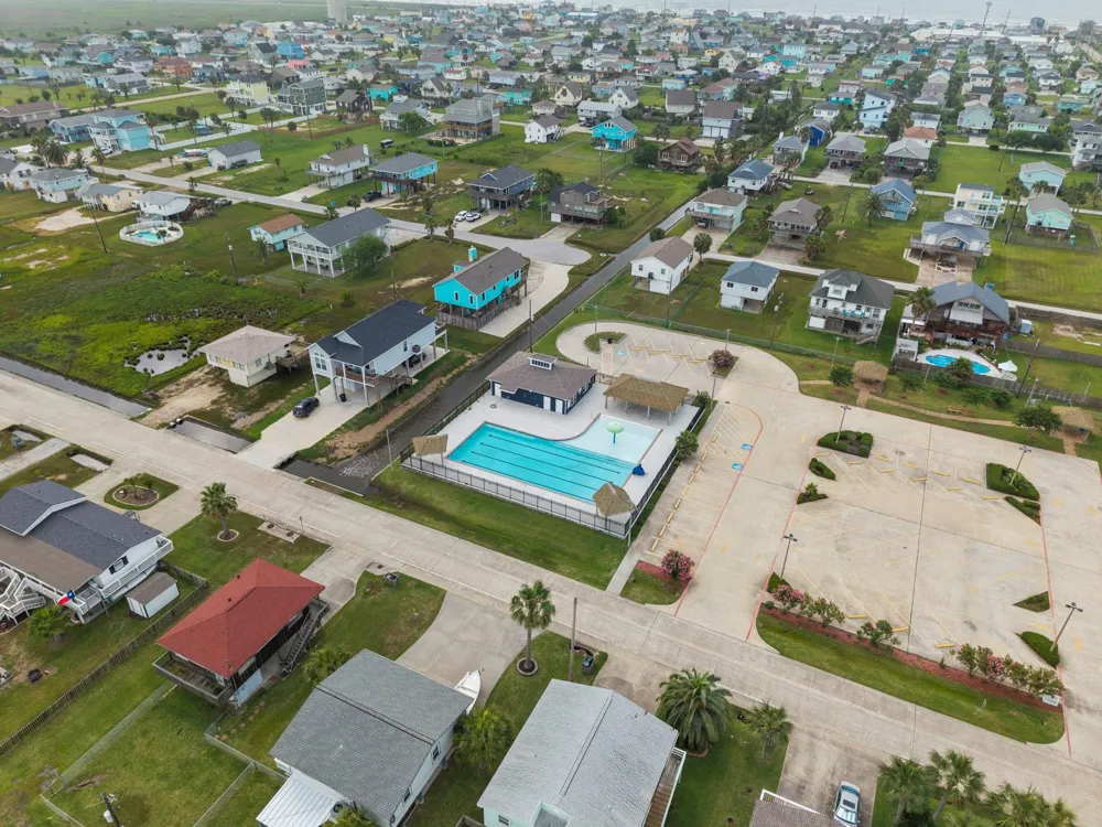 16708 Cabeza De Vaca Jamaica Beach, TX 77554