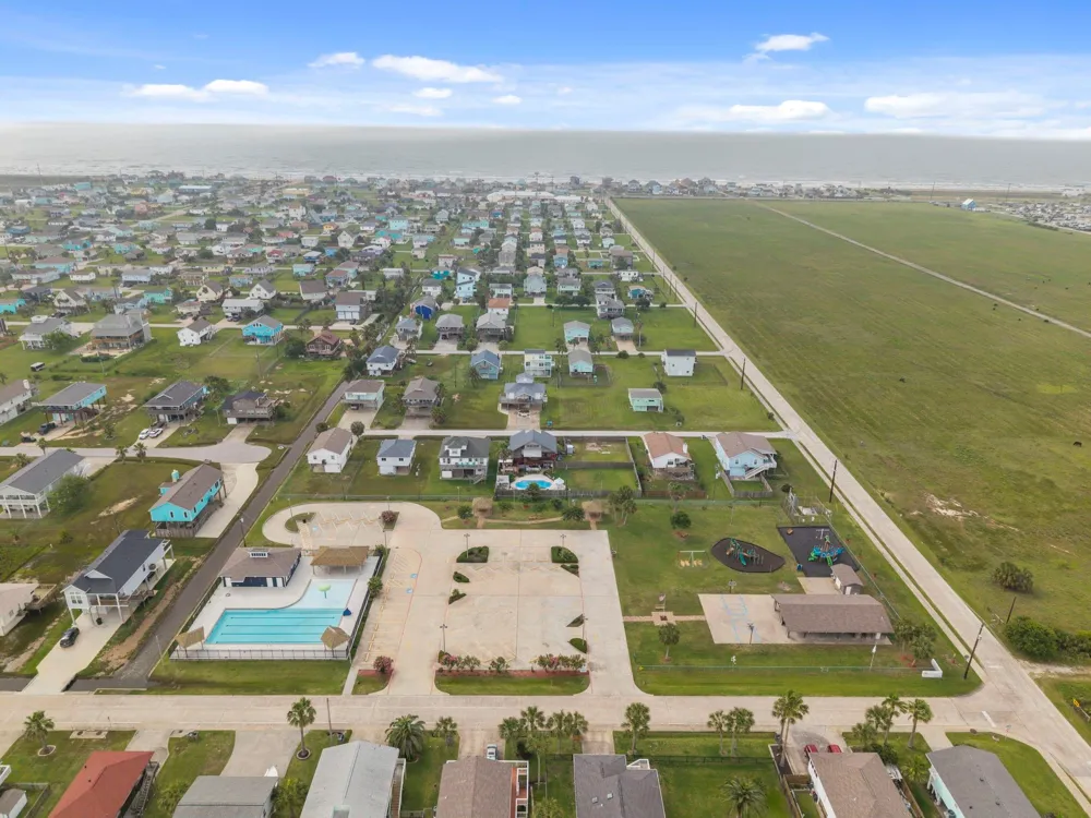 16708 Cabeza De Vaca Jamaica Beach, TX 77554