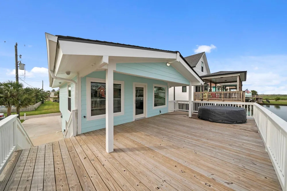 16708 Cabeza De Vaca Jamaica Beach, TX 77554