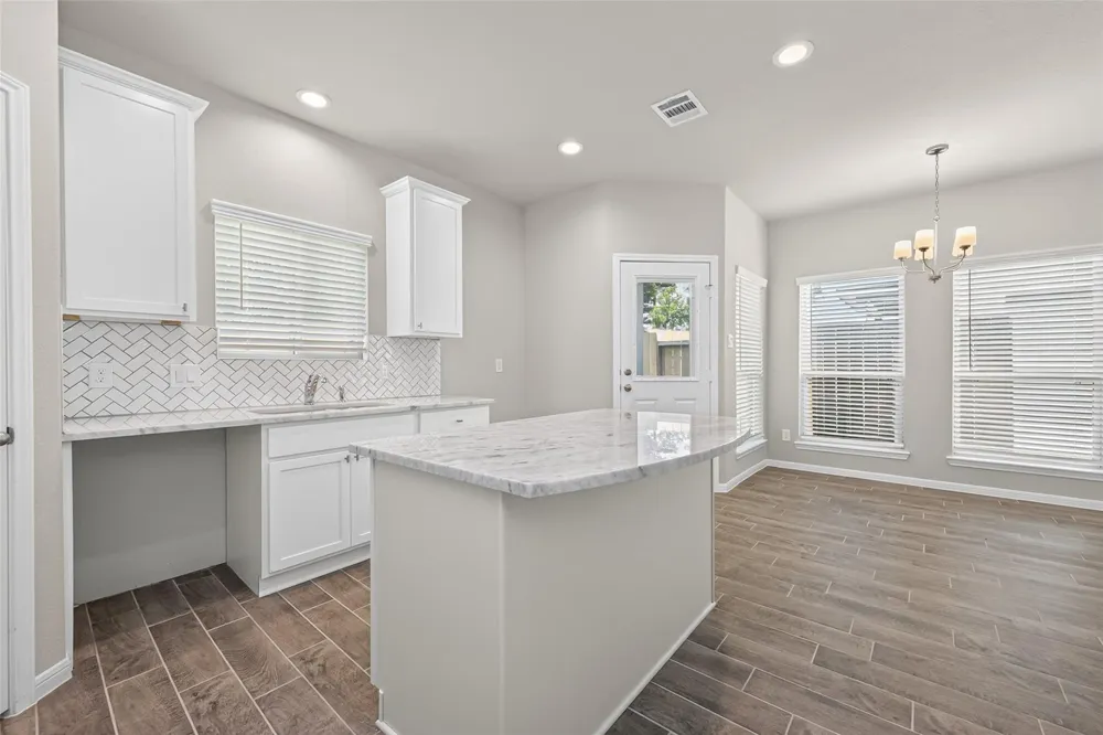 516 Emerald Thicket Huffman, TX 77336
