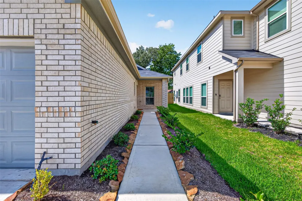 516 Emerald Thicket Huffman, TX 77336