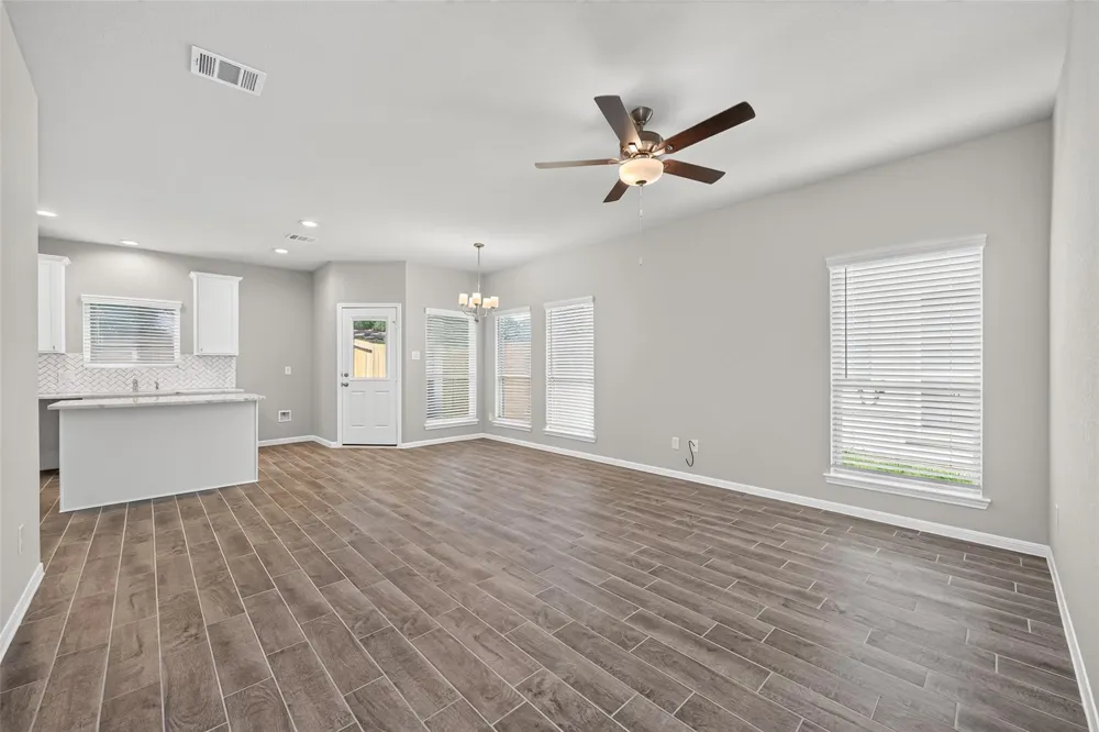 516 Emerald Thicket Huffman, TX 77336