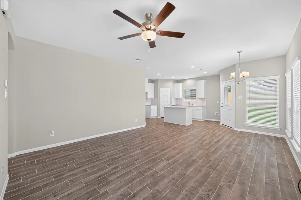 516 Emerald Thicket Huffman, TX 77336