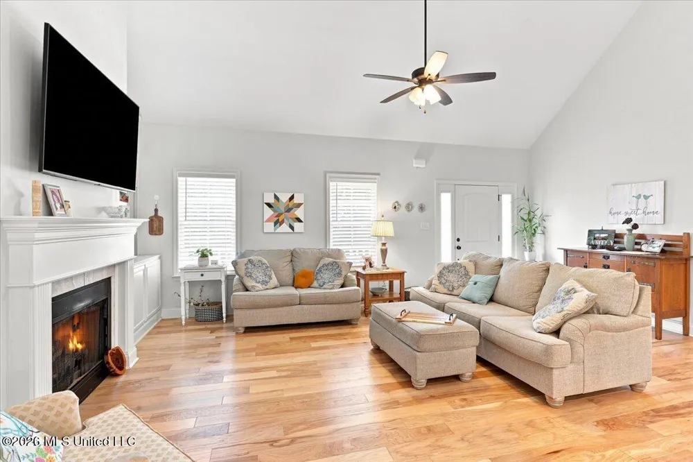 1943 Laughter Road Nesbit, MS 38651