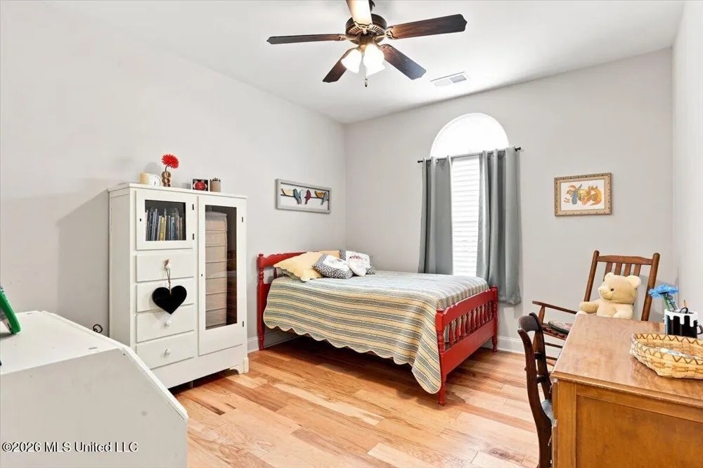 1943 Laughter Road Nesbit, MS 38651