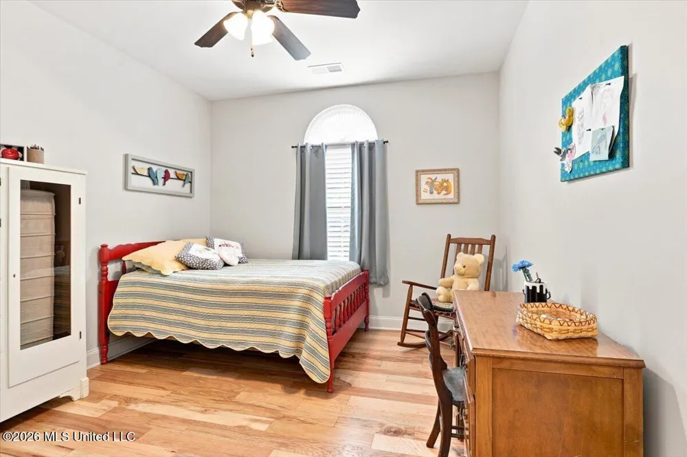 1943 Laughter Road Nesbit, MS 38651