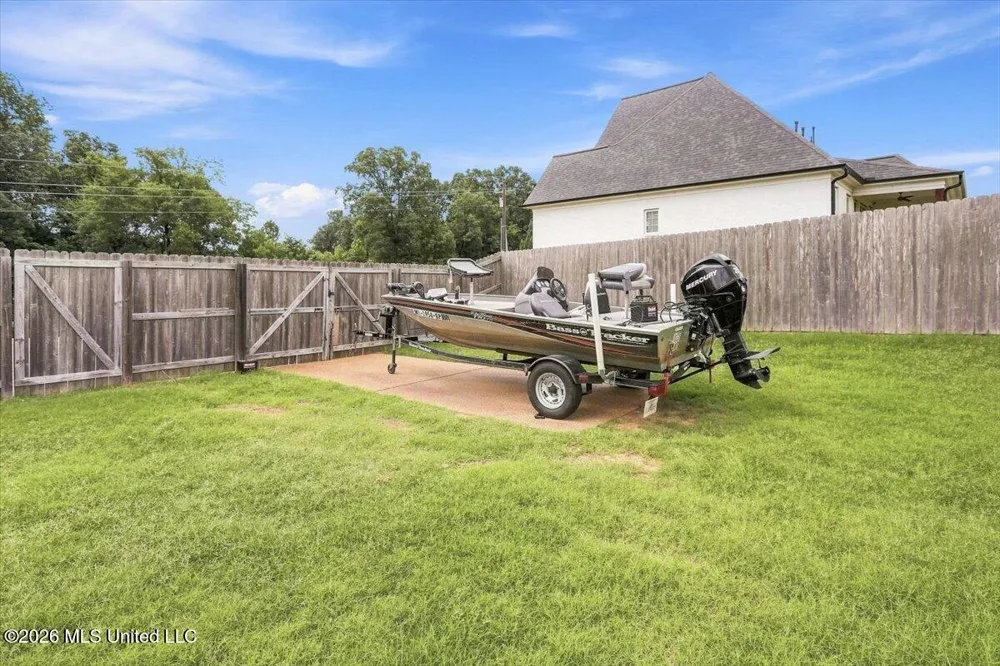 1943 Laughter Road Nesbit, MS 38651