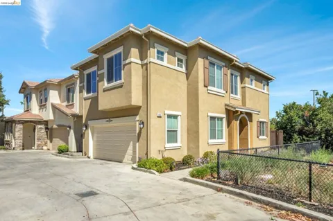 460 Baja Ct
