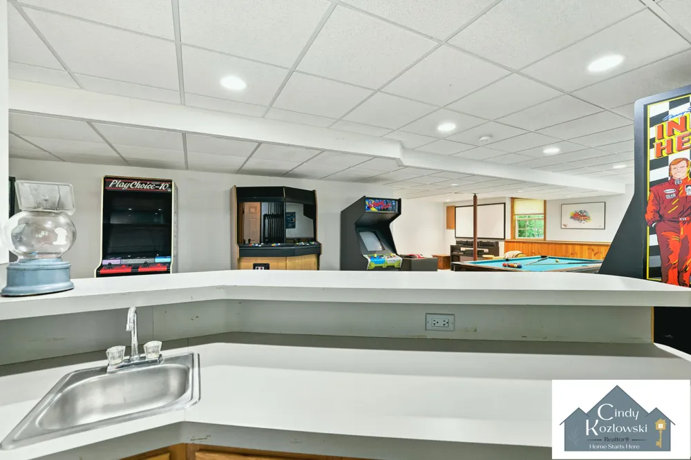 4959 Brookestone Drive NE Rockford, MI 49341