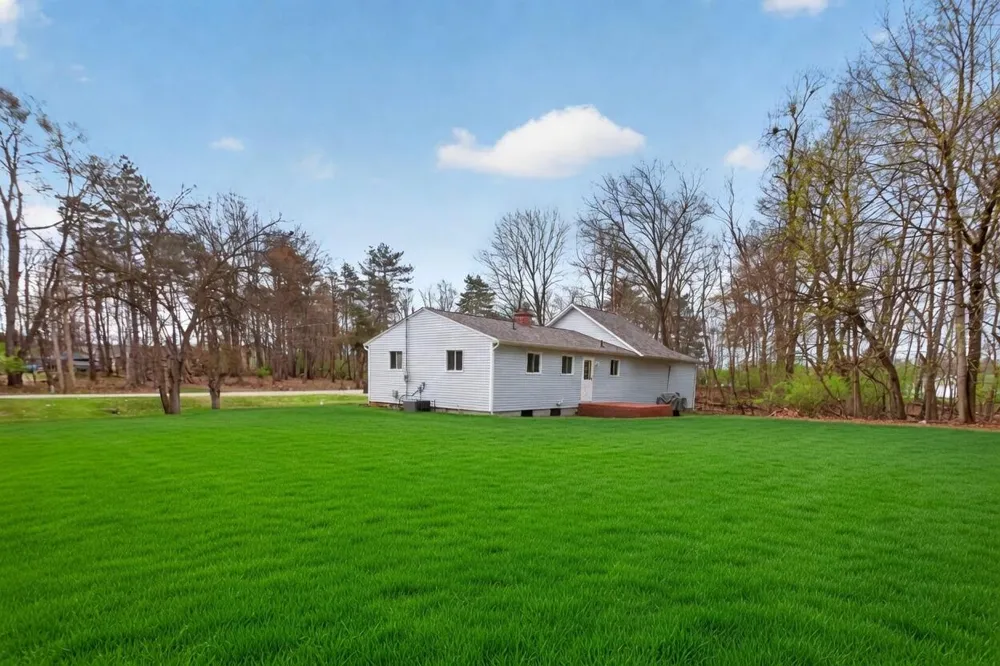 11444 Hillary Drive Jerome, MI 49249