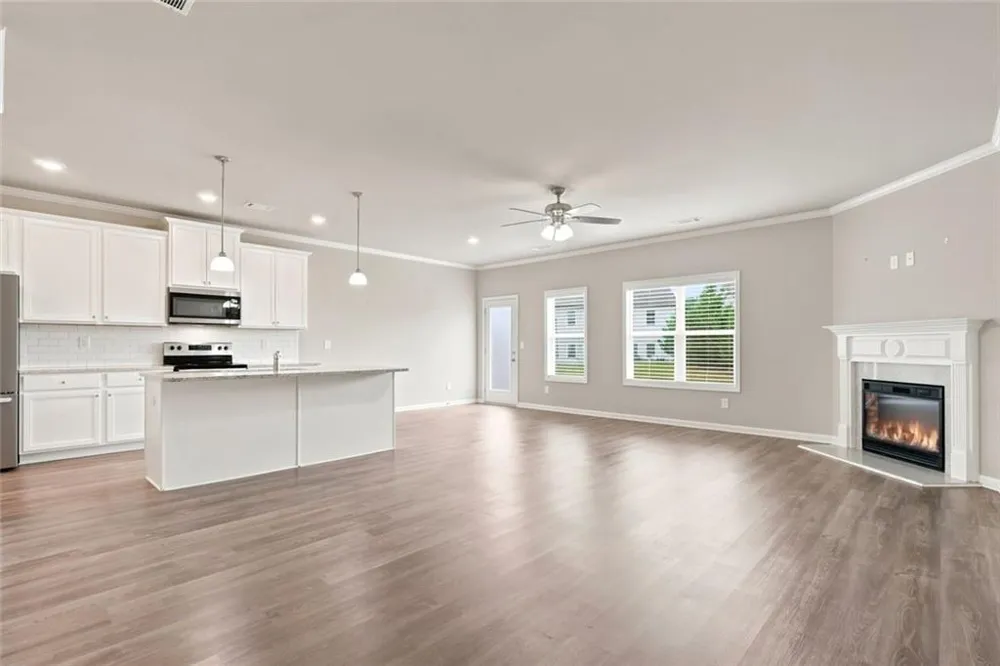 5052 Silver Fox Road Oakwood, GA 30566