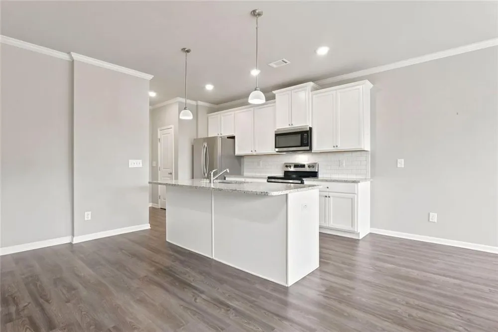 5052 Silver Fox Road Oakwood, GA 30566