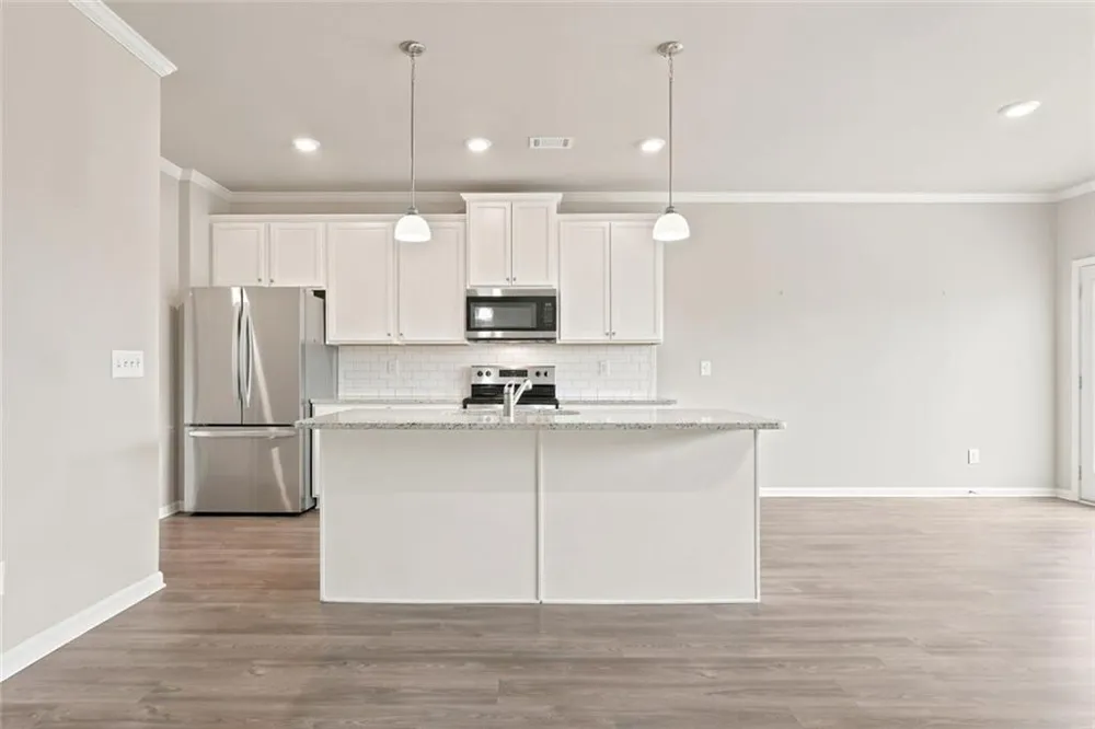 5052 Silver Fox Road Oakwood, GA 30566