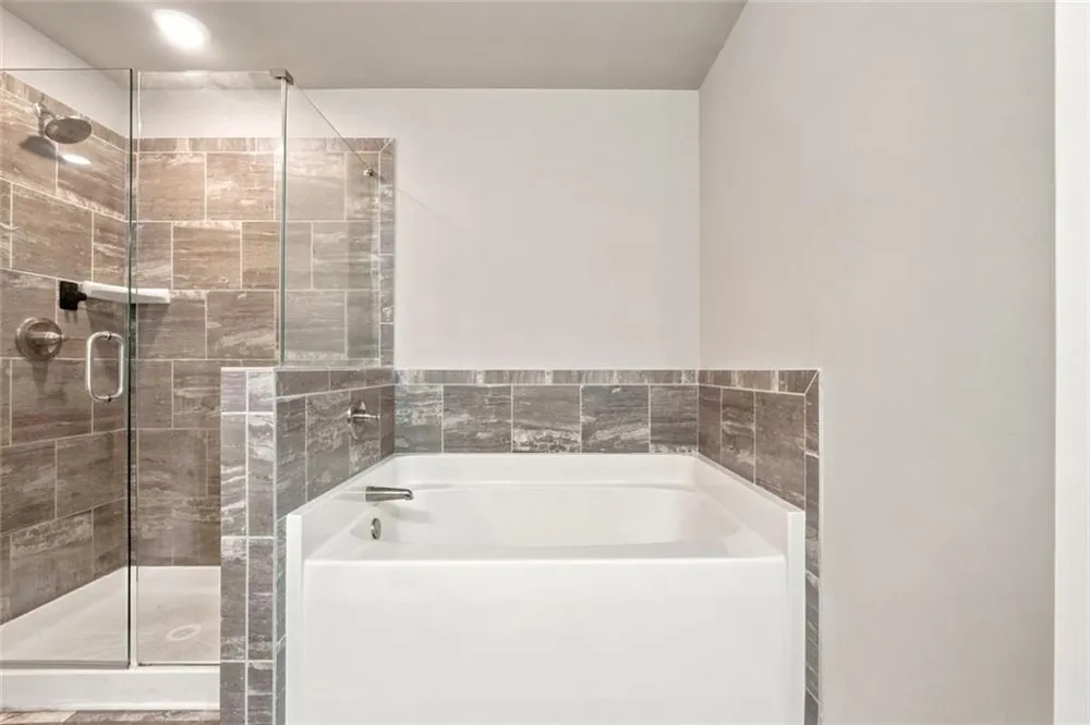 5052 Silver Fox Road Oakwood, GA 30566