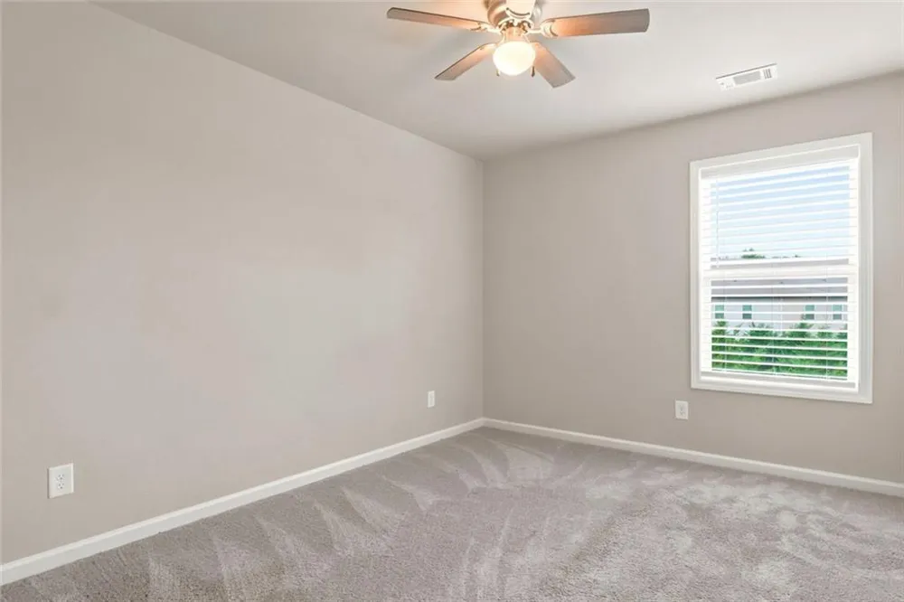 5052 Silver Fox Road Oakwood, GA 30566