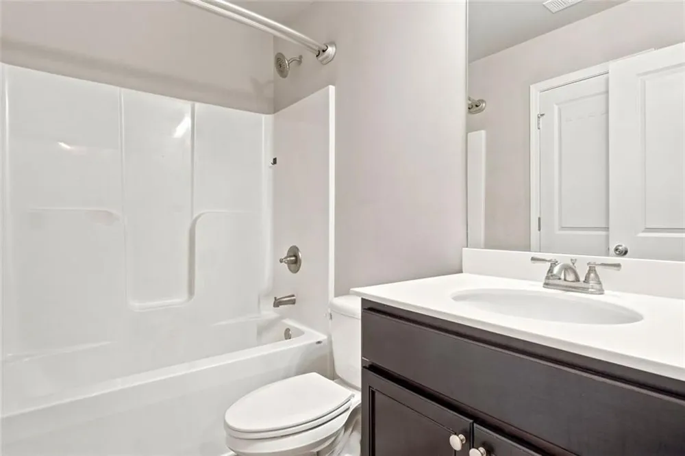 5052 Silver Fox Road Oakwood, GA 30566