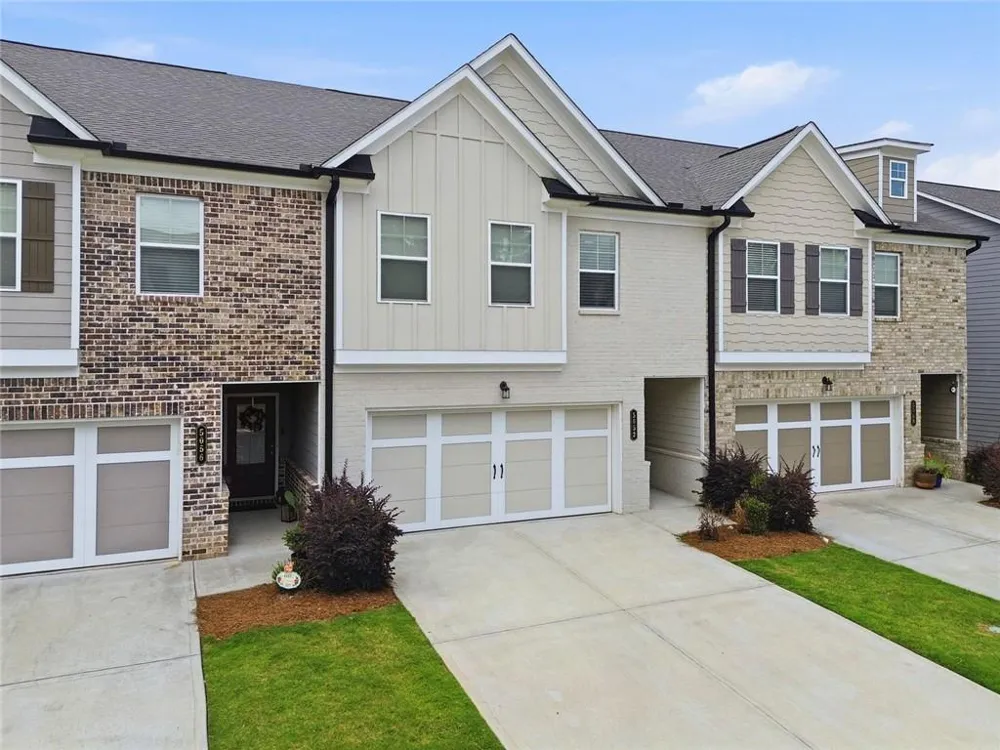 5052 Silver Fox Road Oakwood, GA 30566