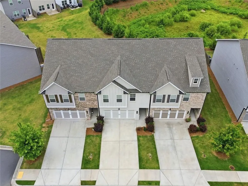 5052 Silver Fox Road Oakwood, GA 30566