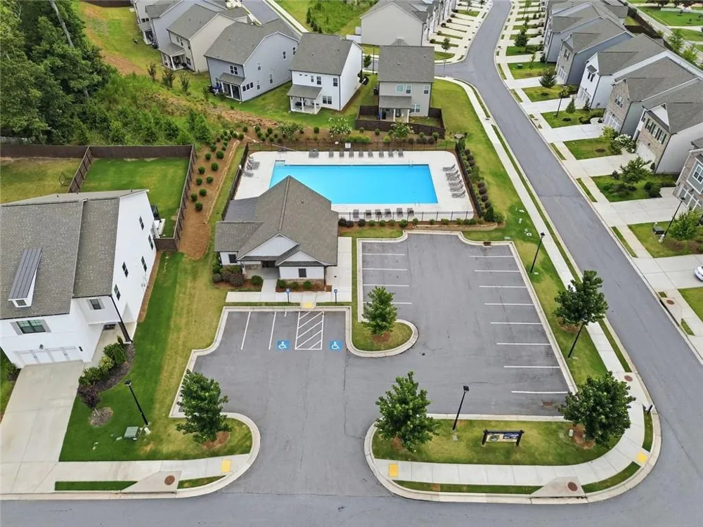5052 Silver Fox Road Oakwood, GA 30566