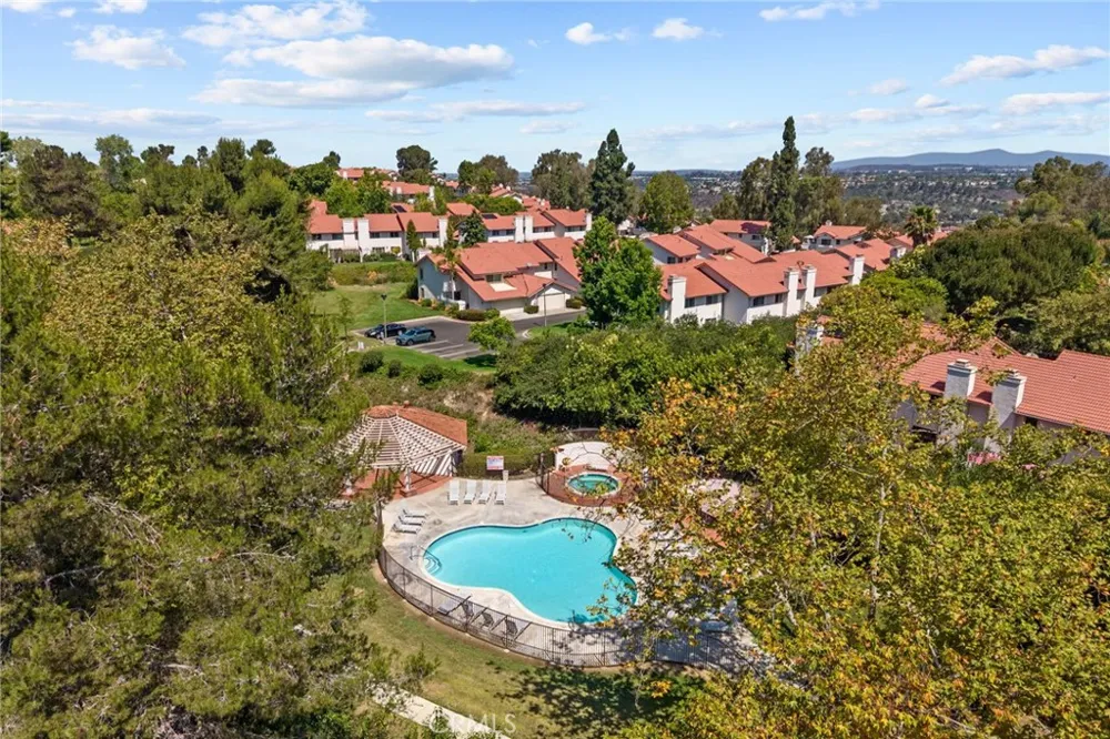 6571 Camino Capistrano Carlsbad, CA 92009