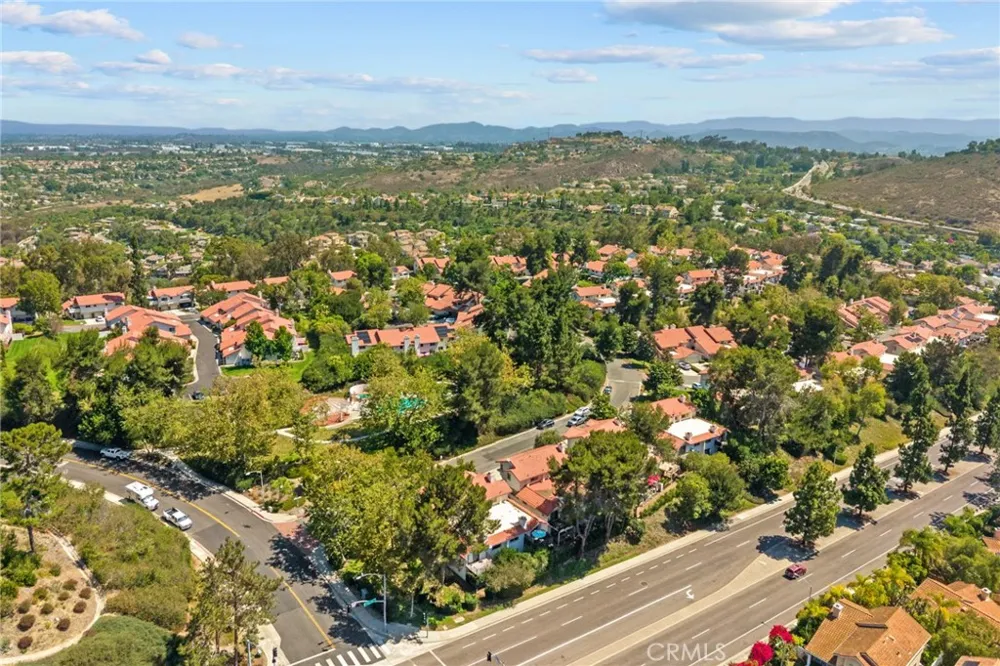 6571 Camino Capistrano Carlsbad, CA 92009