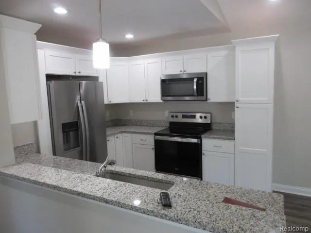 891 WATERCRESS LANE Fenton City, MI 48430