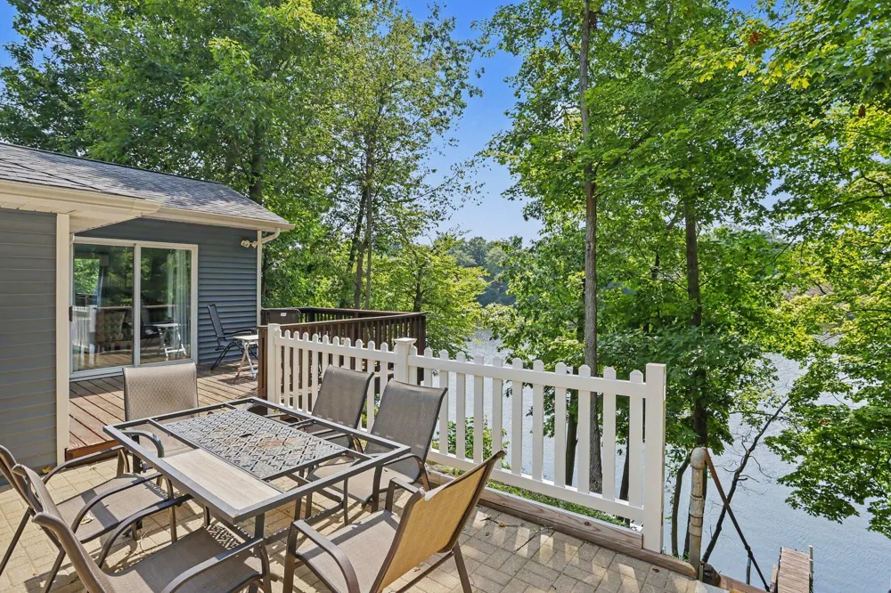 11628 S Lake Chapin Road Berrien Township, MI 49103