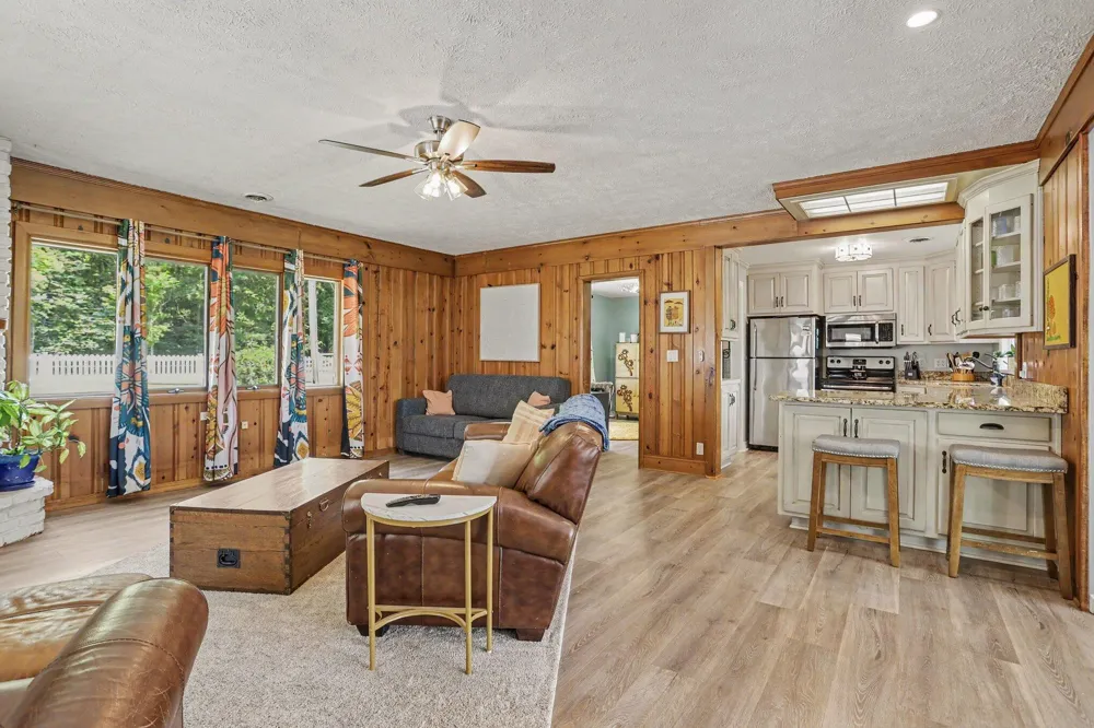 11628 S Lake Chapin Road Berrien Township, MI 49103