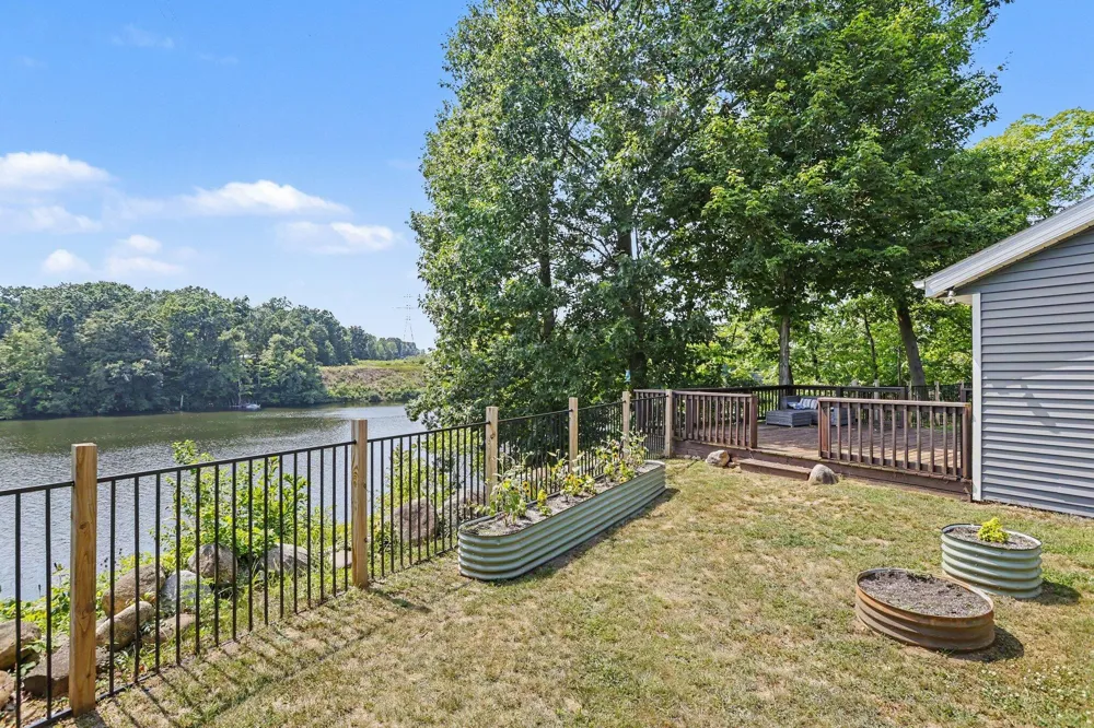 11628 S Lake Chapin Road Berrien Township, MI 49103