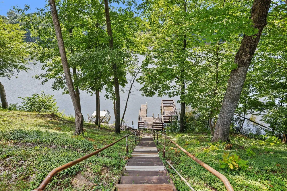 11628 S Lake Chapin Road Berrien Township, MI 49103