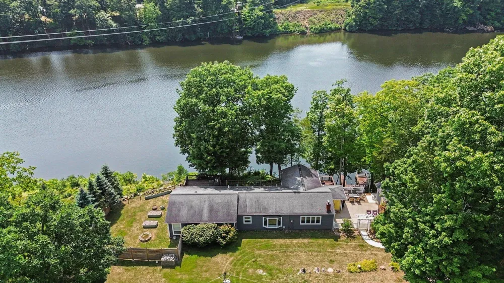 11628 S Lake Chapin Road Berrien Township, MI 49103