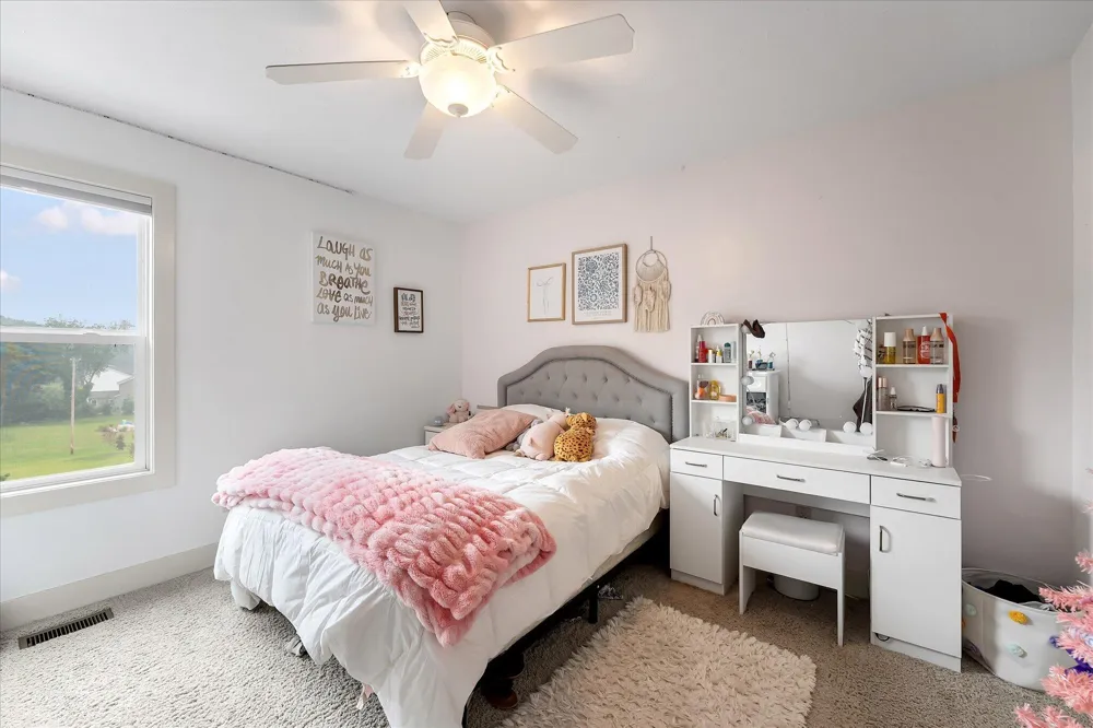 8911 Hopewell Drive NE Algoma Township, MI 49341