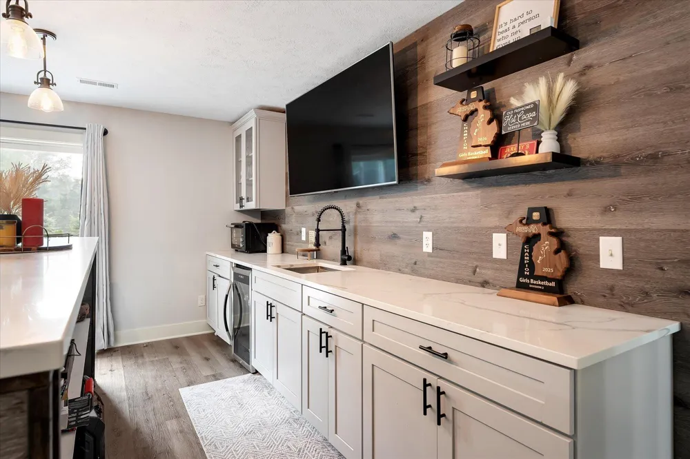 8911 Hopewell Drive NE Algoma Township, MI 49341