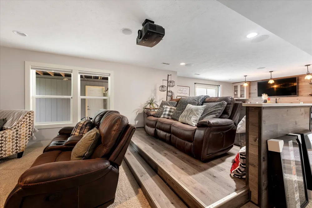 8911 Hopewell Drive NE Algoma Township, MI 49341
