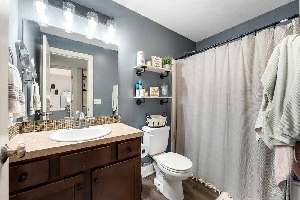 8911 Hopewell Drive NE Algoma Township, MI 49341
