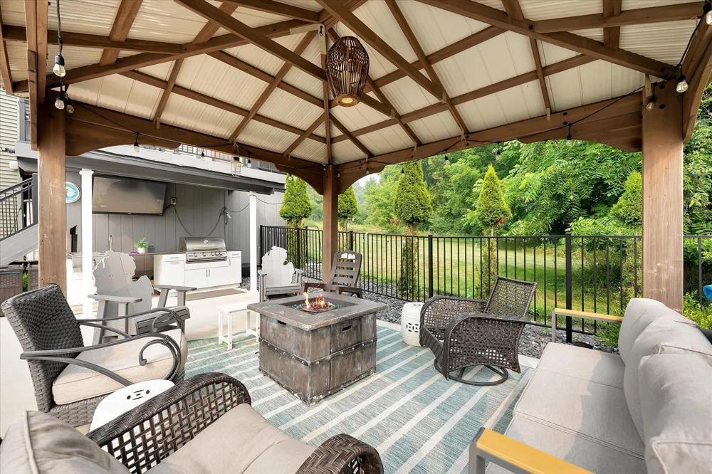8911 Hopewell Drive NE Algoma Township, MI 49341